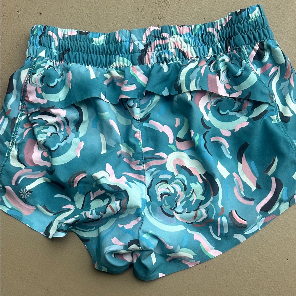 Athleta Hustle 3” Floral Patterned Athletic Shorts - Picture 3 of 7